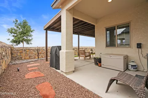 Exterior - 7828 Enchanted Park Dr, El Paso, TX 79911 photo 3 of 12