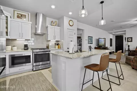 Kitchen - 7828 Enchanted Park Dr, El Paso, TX 79911 photo 2 of 3