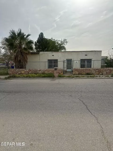 241 Lone Star Pl, El Paso, TX 79907