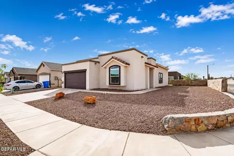 800 Whitebrush Dr, Socorro, TX 79927