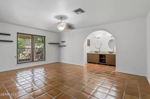 766 Espada Dr E, El Paso, TX 79912 photo 27
