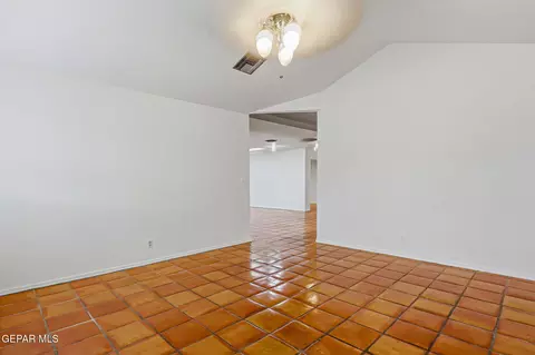 766 Espada Dr E, El Paso, TX 79912 photo 24