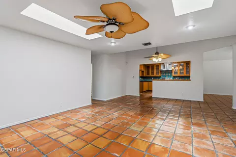 766 Espada Dr E, El Paso, TX 79912 photo 20