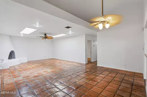 766 Espada Dr E, El Paso, TX 79912 photo 16