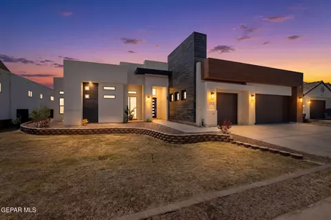 352 Rio De Jazmin Cir, El Paso, TX 79932