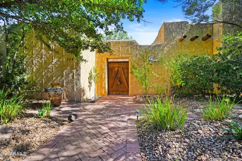 324 Kingswood Dr, El Paso, TX 79932