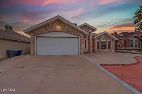 7453 Plaza Taurina Dr, El Paso, TX 79912