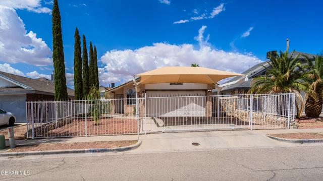 12111 Saint Cassian Dr, El Paso, TX 79936