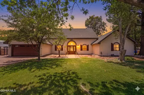 360 Rio Estancia Dr, El Paso, TX 79932