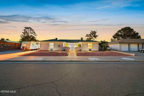 10629 Sombra Verde Dr, El Paso, TX 79935