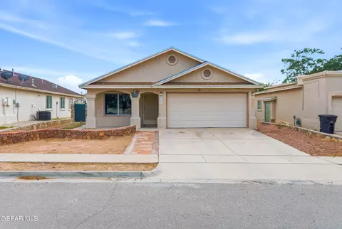 305 De Stefano Ln, Horizon City, TX 79928