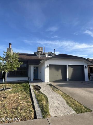 3550 Broken Arrow Dr, El Paso, TX 79936