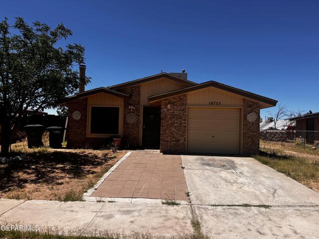 10705 Rhyolite Dr, El Paso, TX 79924