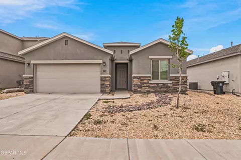 111 Sarah Trl, Sunland Park, NM 88008