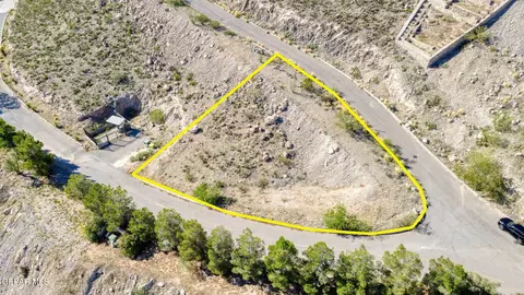 17 Apache Crest Dr, El Paso, TX 79902 photo 1
