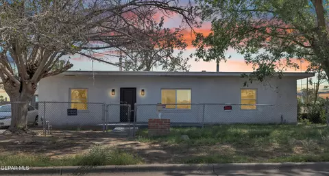 8720 Aranda Ln, El Paso, TX 79907