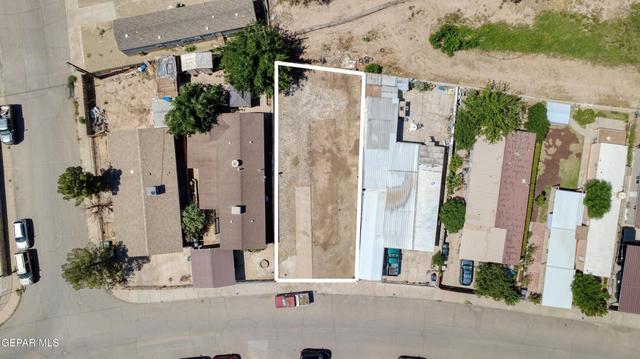 9729 Landgren Dr, El Paso, TX 79927
