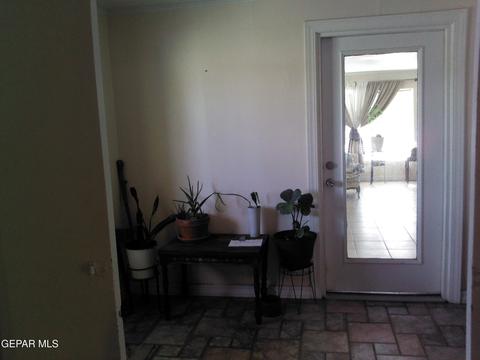 Entry Way - 500 Tamarisk St, Anthony, TX 79821 photo 1 of 4