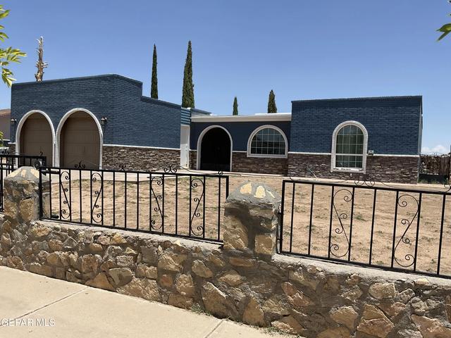 1516 Opossum Cir, Horizon City, TX 79928