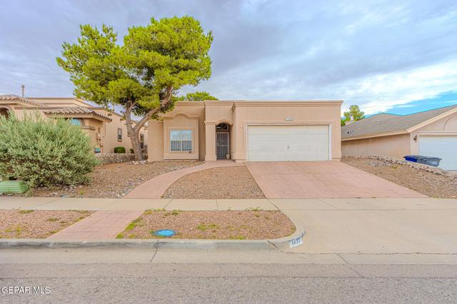 1420 Black Ridge Dr, El Paso, TX 79912