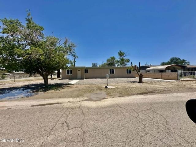 10385 Potencia Dr, Socorro, TX 79927