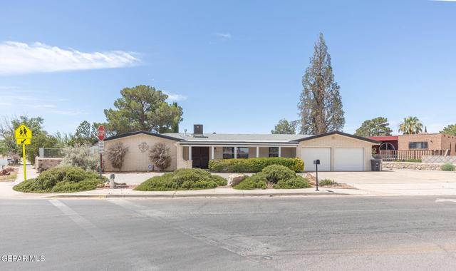 19019 Darrington Rd, Horizon City, TX 79928