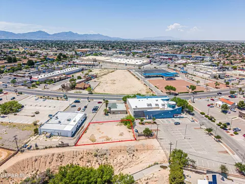 3030 Trawood Dr, El Paso, TX 79936