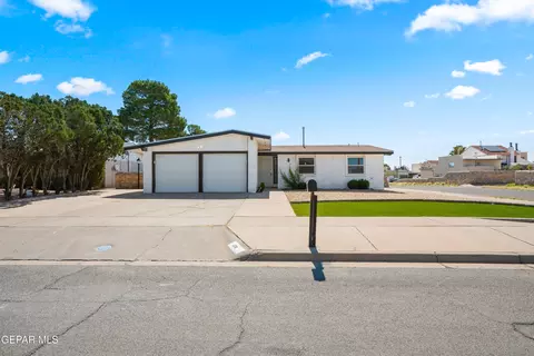 3200 Voss Dr, El Paso, TX 79936