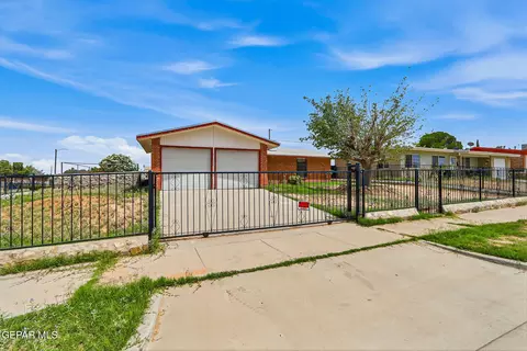 2168 Septiembre Dr, El Paso, TX 79935