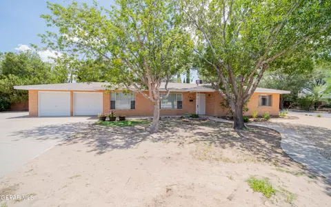 1850 Debby Cir, Las Cruces, NM 88005