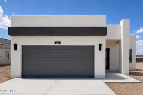 922 Andrew Arroyos Dr, Socorro, TX 79927