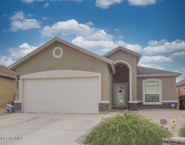 1017 Summer Lake St, Horizon City, TX 79928