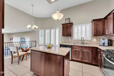 Kitchen - 6068 Rivet Pl, El Paso, TX 79932 photo 1 of 4