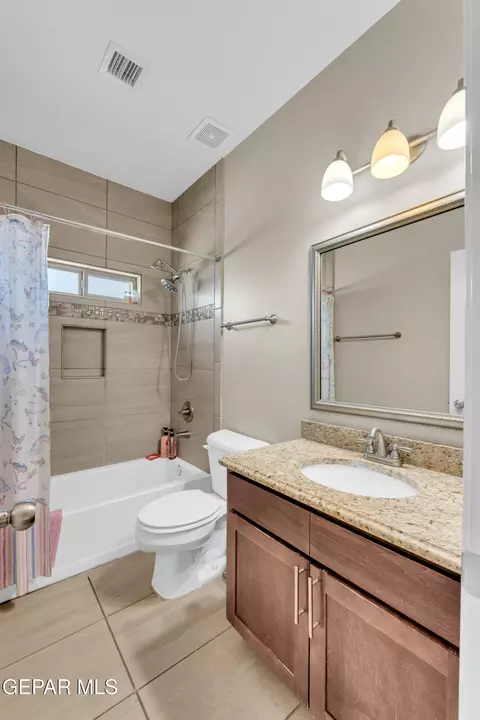 Bath - 6068 Rivet Pl, El Paso, TX 79932 photo 1 of 6