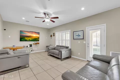 Living - 6068 Rivet Pl, El Paso, TX 79932 photo 4 of 6