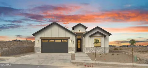 320 Emerald Earth Ln, Horizon City, TX 79928