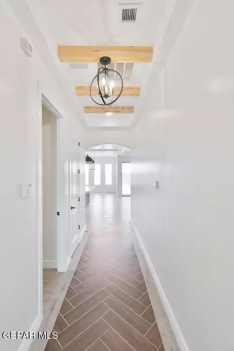 588 Basketflower Dr, Horizon City, TX 79928