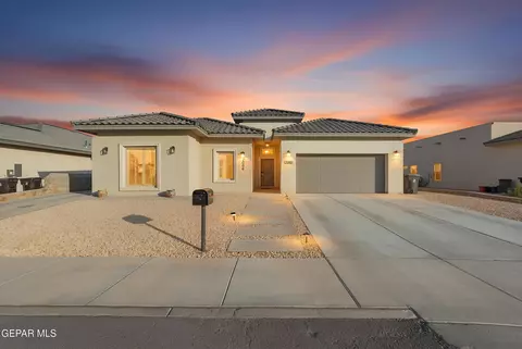 2084 Santa Isabella St, Sunland Park, NM 88063