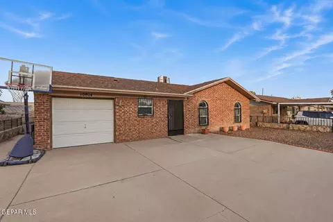 10804 Sapphire St, El Paso, TX 79924