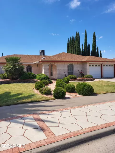 2112 Sea Palm Dr, El Paso, TX 79936
