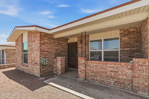 5760 Longview Dr, El Paso, TX 79924