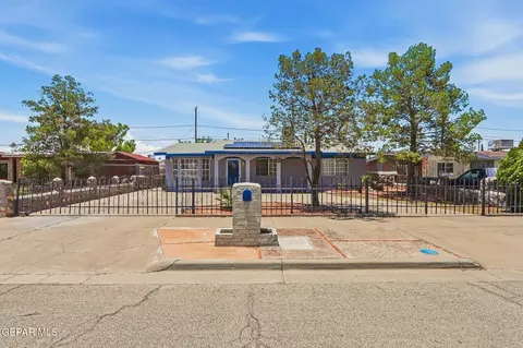 323 Valle Sereno Dr, El Paso, TX 79907