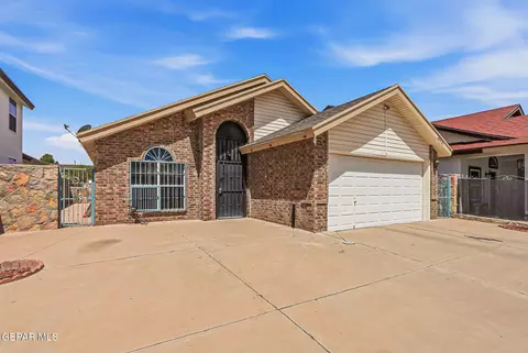 10422 Carter Scott Pl, Socorro, TX 79927