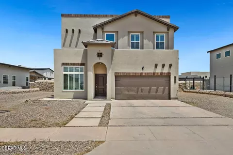 961 Crooked River Dr, El Paso, TX 79932
