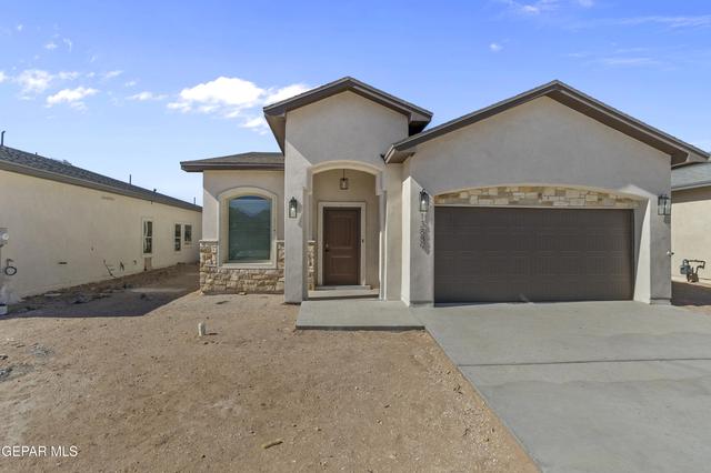 3877 Object Pl, El Paso, TX 79938