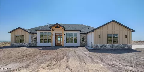 6035 Dusty Prints Rd, Las Cruces, NM 88007