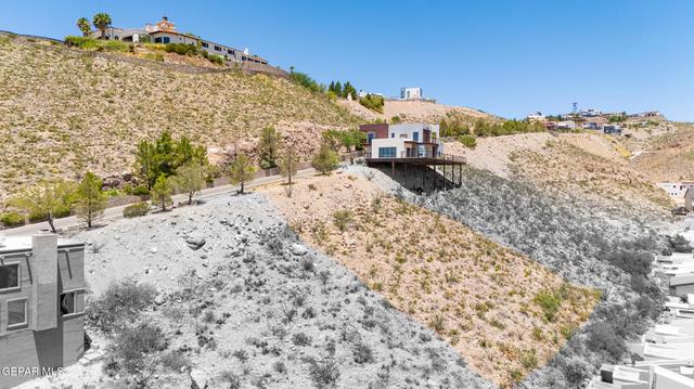 10 Sierra Crest Dr, El Paso, TX 79902