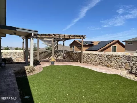 7505 Eagle Vista Dr, El Paso, TX 79911