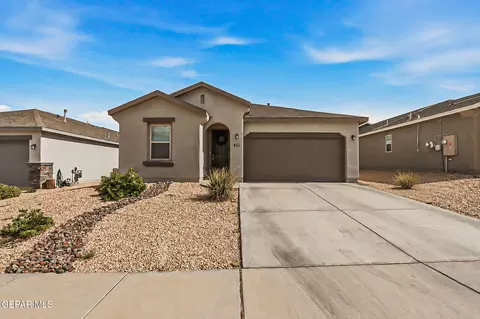 833 Via Glorieta, Sunland Park, NM 88063