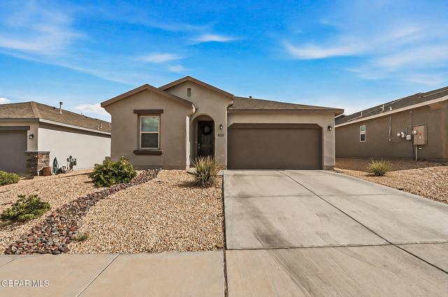 833 Via Glorieta, Sunland Park, NM 88063